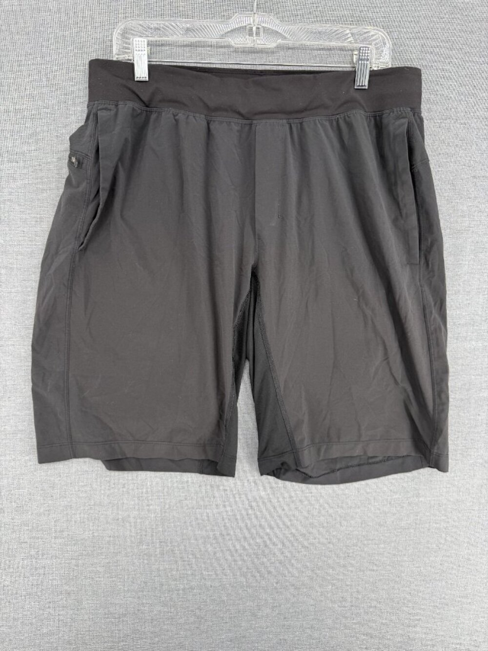 Lululemon T.H.E. Linerless Black Shorts Mens XL 11" LM7Y76SC